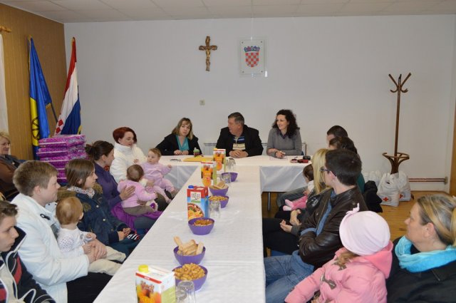 Darivanje djece Berek